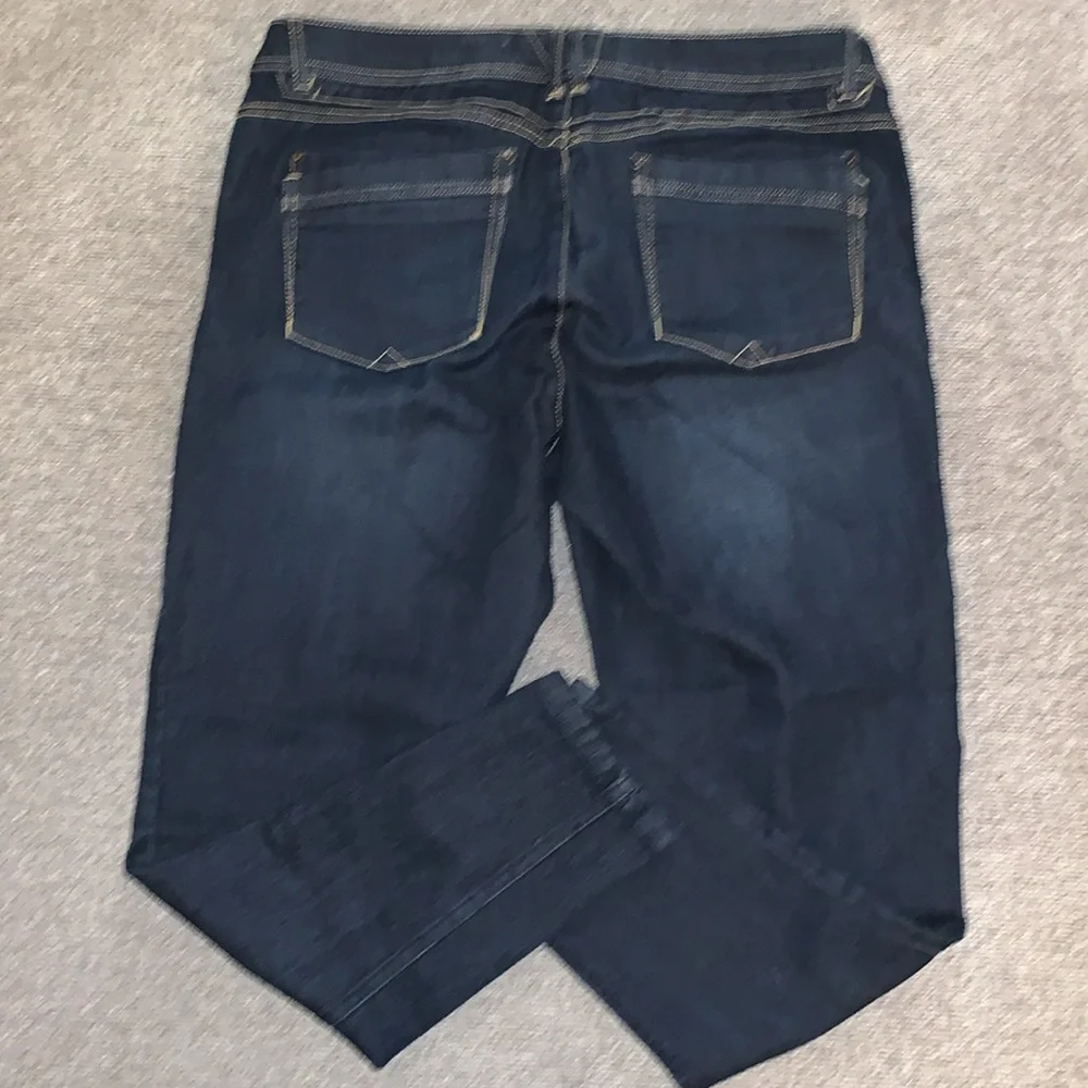 Democracy Jeans - Picture 2 of 7